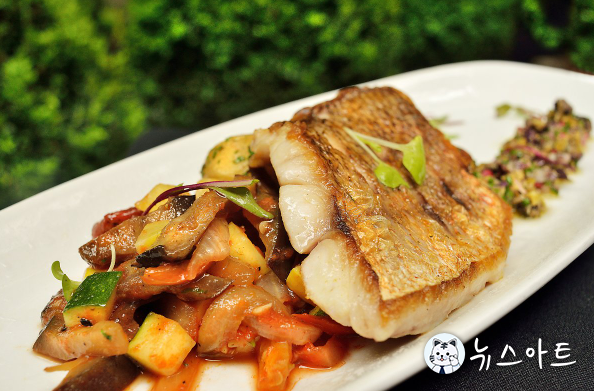 메로고기는 강한 맛이 없고 식감이 좋아서 요리 방식에 따라 맛이 달라지니 요리사들이 선호한다.